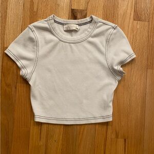 Beige Botany Woman’s White Crop Top